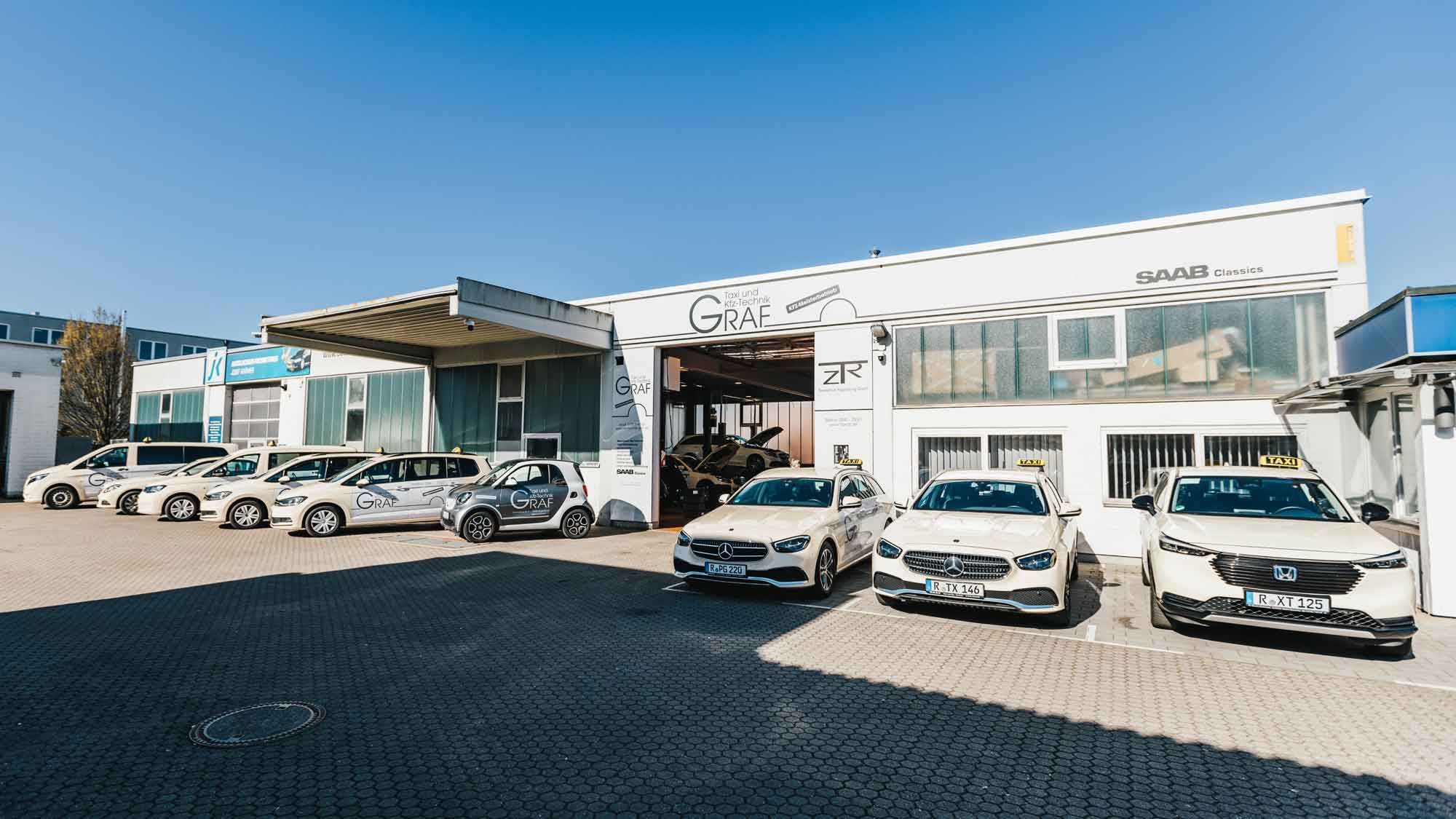 Taxi-Flotte vom Taxizentrum Regensburg startklar für Tag- und Nachtfahrten
